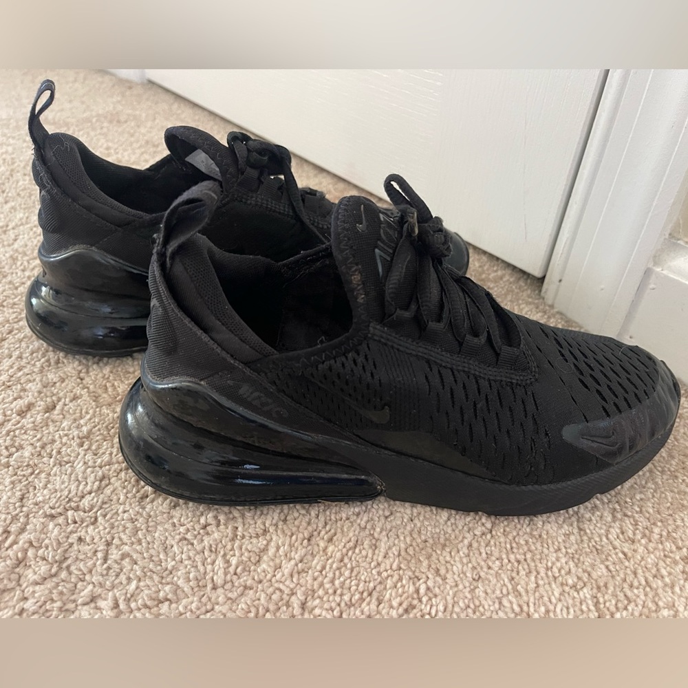 Boys Nike 270.  Worn but good condition.  Size 5.5